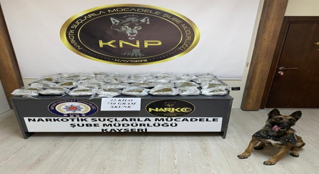 Kayseride şüphe üzerine durdurulan araçtan 22 kilo uyuşturucu çıktı