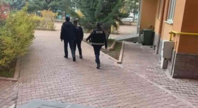 Kayseride tefecilere operasyon: 2 gözaltı