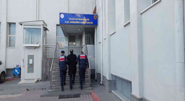 Kesinleşmiş cezası bulunan FETÖ üyesi, jandarmadan kaçamadı
