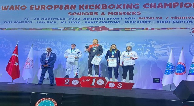 Kick Boks sporcusu Şeymadan Avrupa gururu