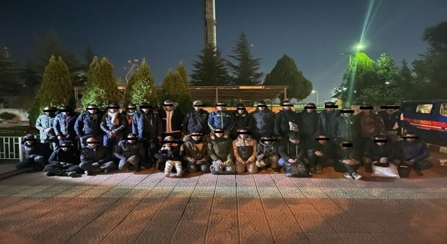 Kırklarelinde 334 kaçak göçmen yakalandı