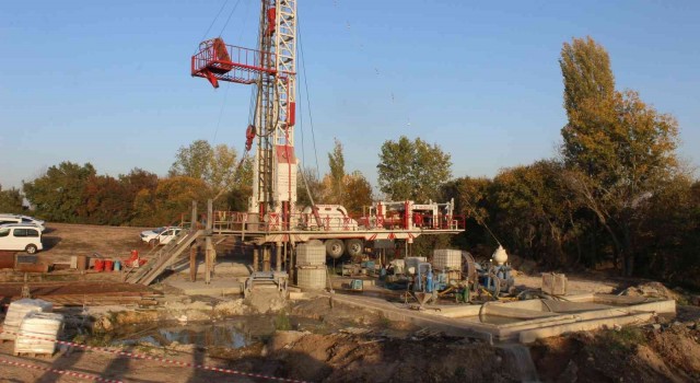 Kırklarelinde beyaz petrol bulundu