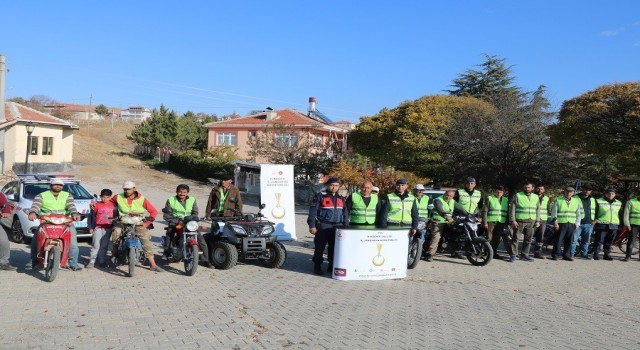 Kırşehir Jandarması ‘Reflektif Yelek uygulaması yaptı