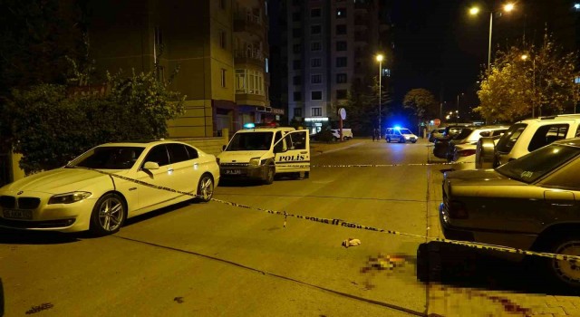Komşuların gürültü kavgasında kan aktı: 1i ağır 3 yaralı