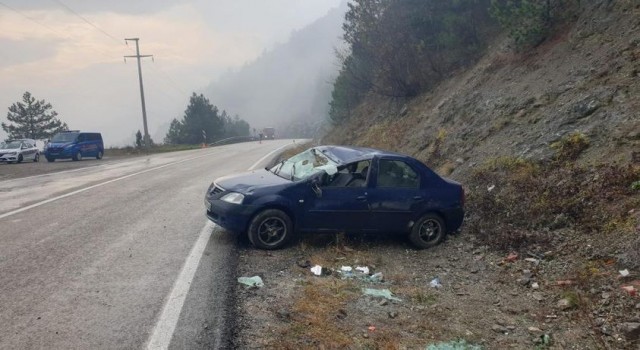 Kontrolden çıkan otomobil takla attı: 2 yaralı