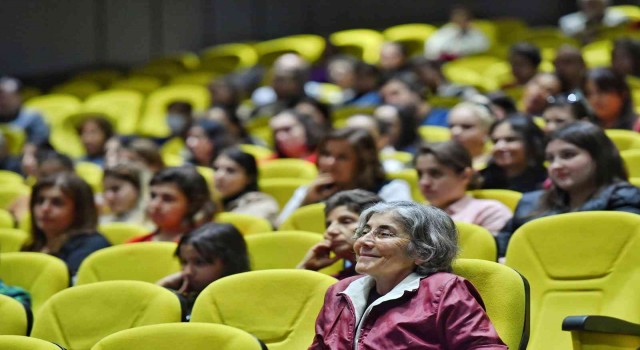 Konyaaltında Teknoloji Bağımlılığı konuşuldu