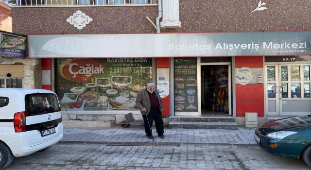 Konyada market sahibi namaz kıldığı sırada soyuldu