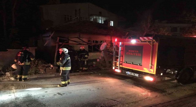 Konyada müstakil evde yangın