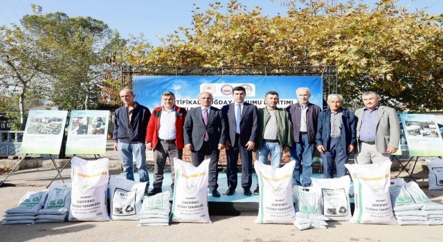 Körfezli çiftçilere 37 ton tohum dağıtıldı