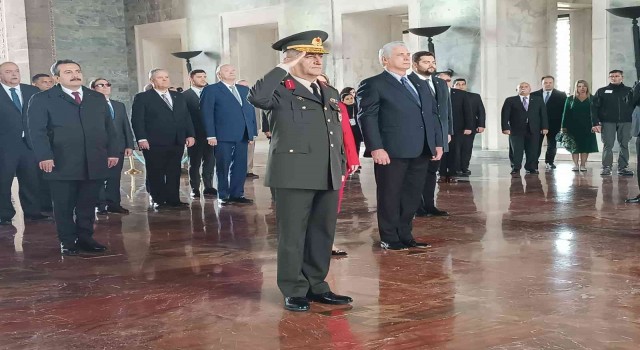 Küba Devlet Başkanı Bermudez, Anıtkabiri ziyaret etti