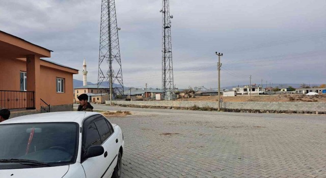 Kuduz hastalığından hayatını kaybeden çocuğun köyünde endişeli bekleyiş