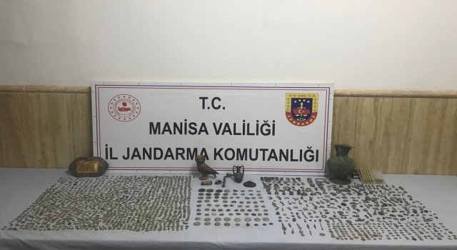 Kulada tarihi eser operasyonu: 2 bin 385 adet tarihi eser ele geçirildi