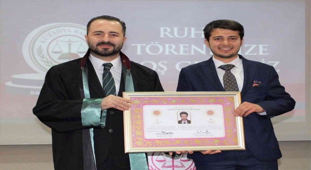 Kütahyada 7 avukat, yemin ederek göreve başladı