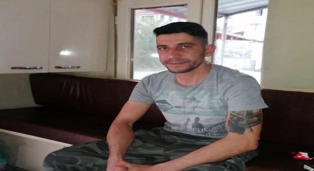 Kütahyada bir kişi bıçaklanarak öldürülmüş halde bulundu