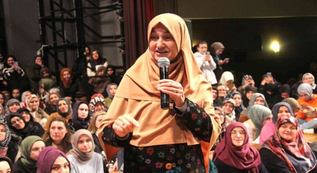 Kütahyada Huzurlu aile, huzurlu toplum konulu konferans