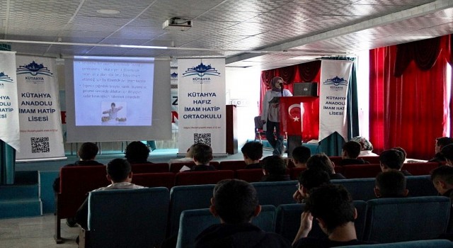Kütahyada öğrencilere sağlıklı yaşam ve ergenlik eğitimi verildi
