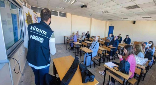 Kütahyada TUBİM tarafından 68 anne ve anne adayına eğitim verildi