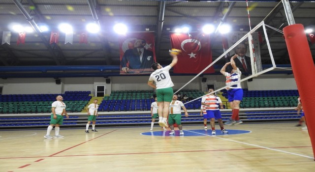 Kütahyada voleybol turnuvası