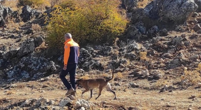 Licede dünden beri kayıp olan epilepsi hastası, 145 kişinin çalışmasıyla bulundu