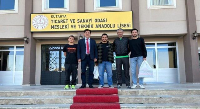 Lise mezunu 3 öğrencinin DPÜ BESYOya uzanan başarı öyküsü