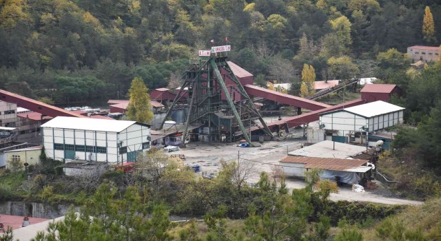 Maden ocağındaki yangına karşı 4. baraj inşa ediliyor