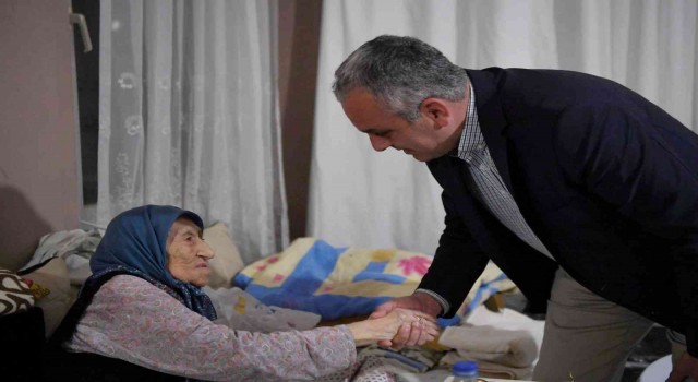 Mahalle toplantısında evladın annesi için ilginç isteğine başkandan jet dönüş
