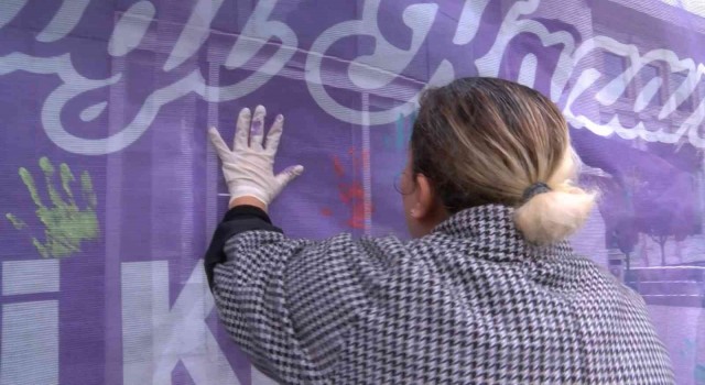 Maltepede kadınlar, kadına şiddete karşı el izlerini bıraktı