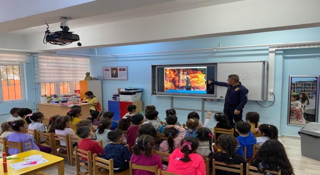 Manisa itfaiyesinden on binlere yangın eğitimi