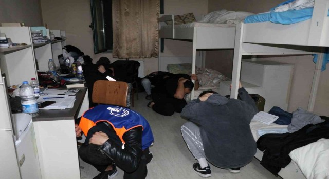 Manisada GSB yurtlarında Deprem Anı, Çök Kapan Tutun ve Tahliye tatbikatı