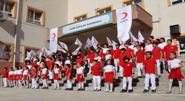 Manisada Kızılay Haftası kutlandı