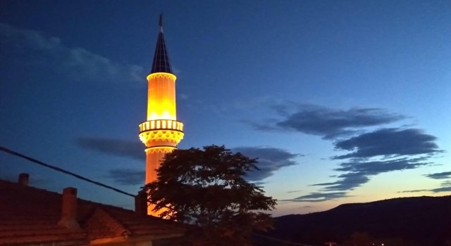 Manisada sabah ezanına Kış düzenlemesi