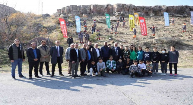 Melikgaziden Milli Ağaçlandırma Gününe özel 3 bin 838 fidan