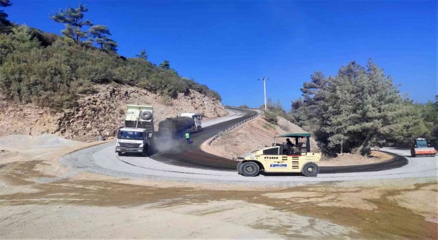 Menteşede 466 kilometre asfalt çalışması