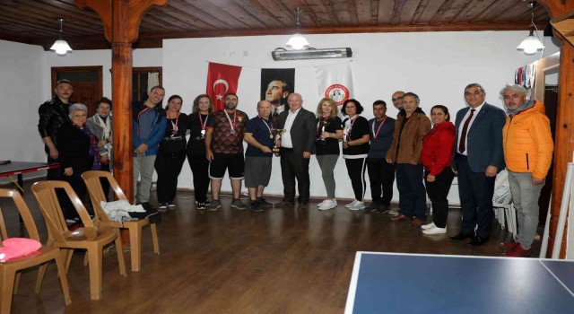 Menteşede Ataya Saygı masa tenisi turnuvası