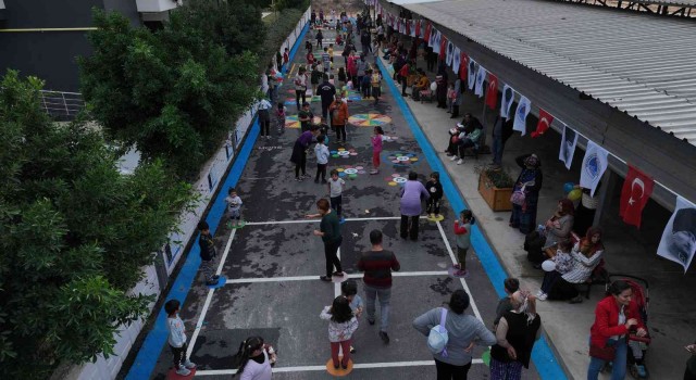 Mersinde ikinci çocuk sokağı açıldı