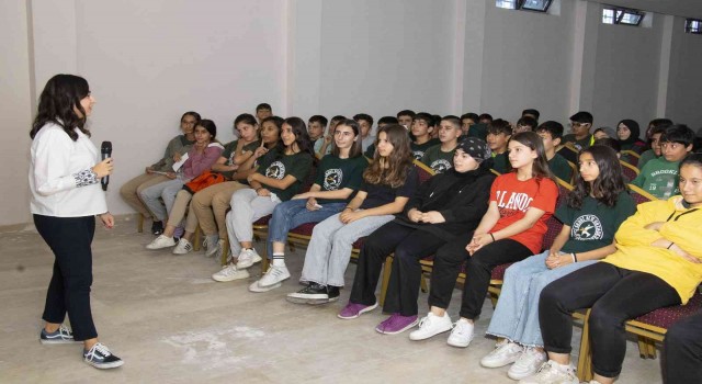 Mersinde okullara rehberlik desteği