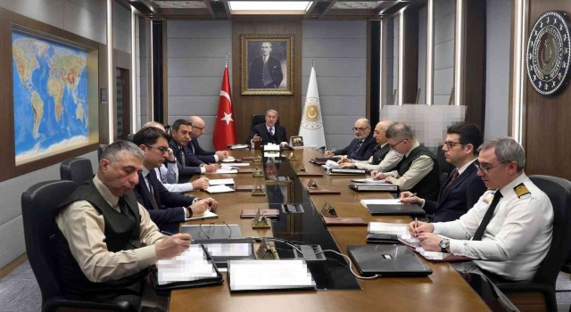 Milli Savunma Bakanı Hulusi Akar başkanlığında videokonferans toplantısı gerçekleştirildi
