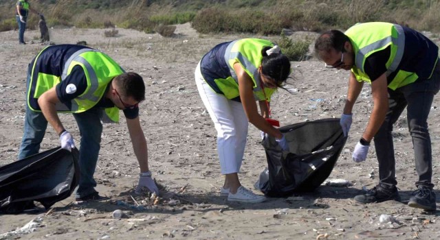 MIP çalışanları Go Green kampanyası çerçevesinde atık topladı