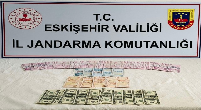 Misafirliğe geldiği evin kasasını soyduğu iddia edilen şüpheli yakalandı