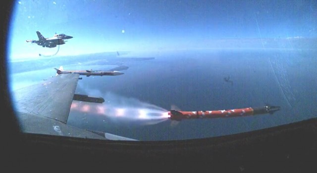 MSB Bozdoğan Füzesinin test atışı görüntülerini paylaştı