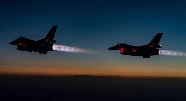 MSB: “Irakın ve Suriyenin kuzeyinde bulunan ve teröristler tarafından ülkemize saldırılarda üs olarak kullanılan bölgelere ‘PENÇE KILIÇ hava harekâtı icra edilmiştir”
