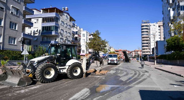 Muratpaşa, 2033 Sokakta yenileme çalışması