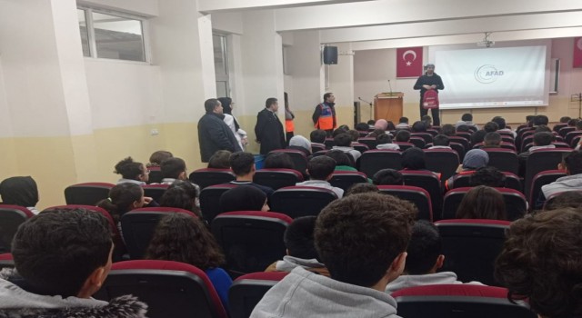 Muşta lise öğrencilerine afet eğitimi verildi