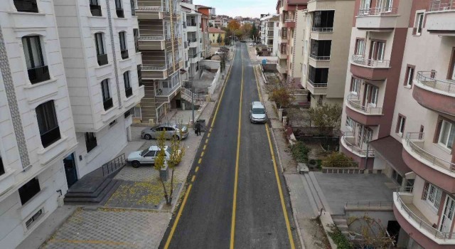 Nevşehirde üstyapı çalışmaları tamamlanan yollarda çizgi çalışması yapıldı