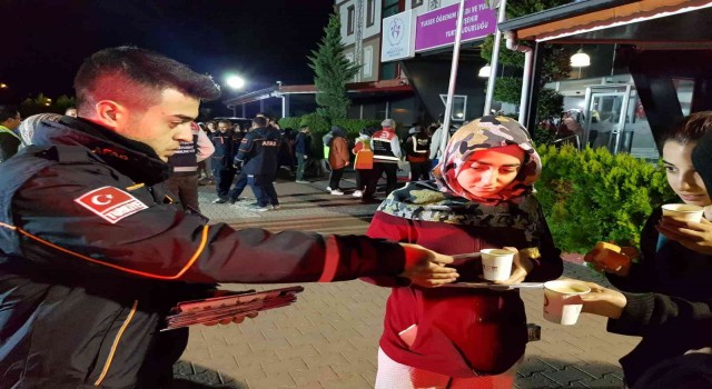 Öğrencilerden ‘çök-kapan tatbikatı