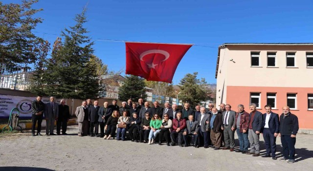 Oltulu emekli öğretmenleri kahvaltıda buluşturdular