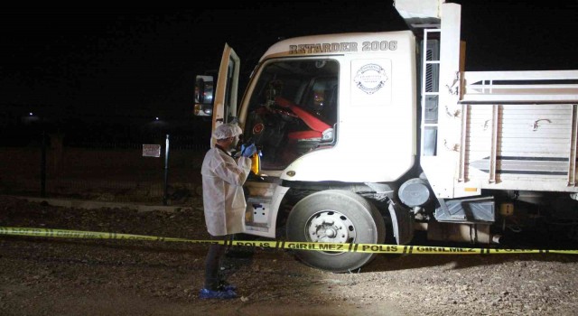 Ölüm dinlenmeye geçtiği kamyonunda yakaladı