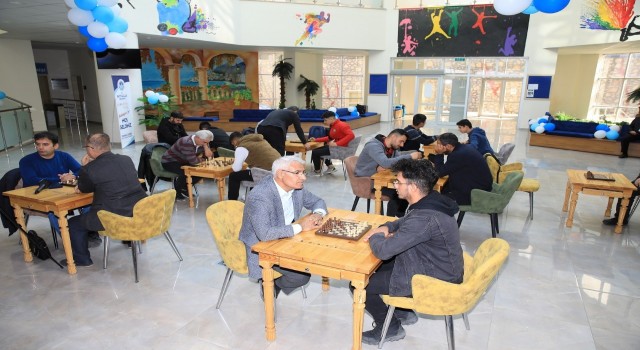 Önce öğrendiler sonra özel turnuvaya katıldılar