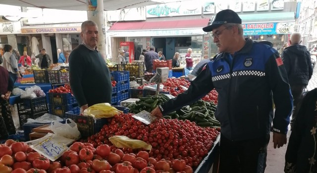 Ortaca Beleediyesi zabıta ekiplerinden pazar yerlerinde fiyat denetimi