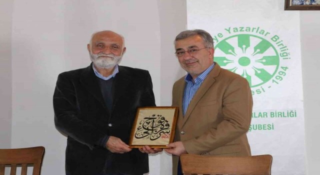 Osmangazide Sezai Karakoç unutulmadı